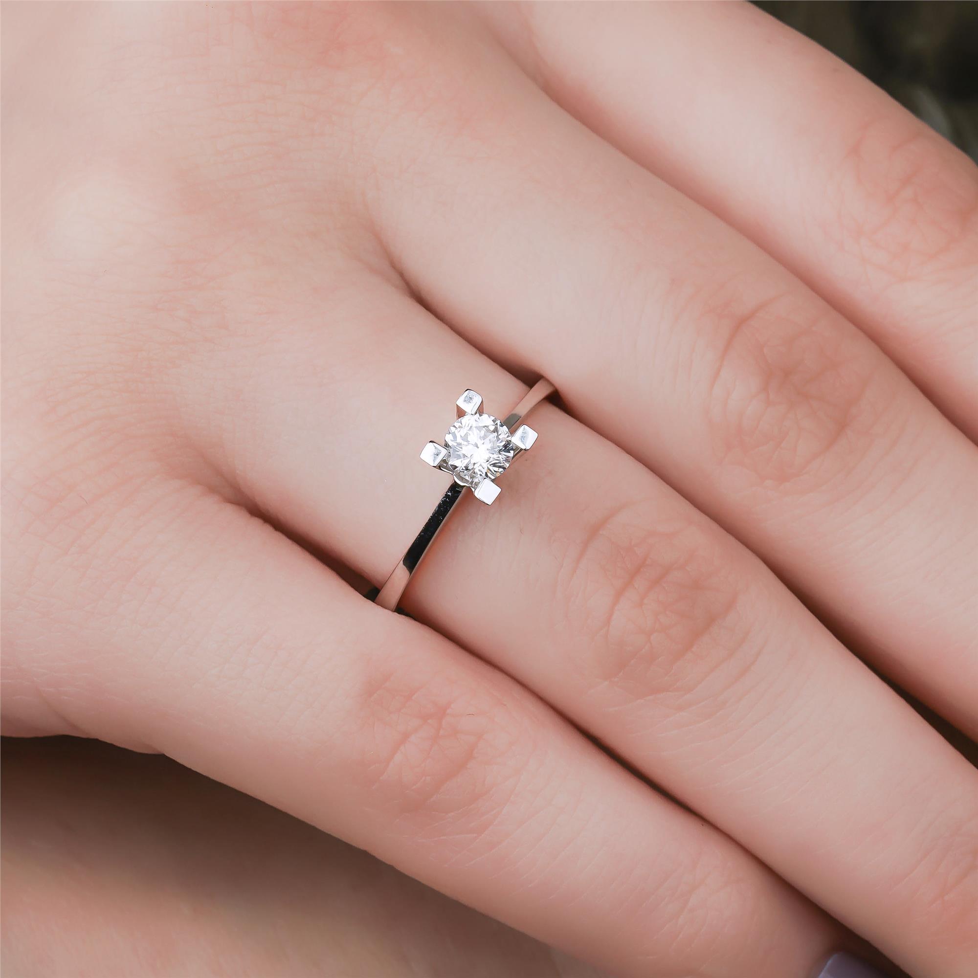 0.15 Karat Pırlanta Tektaş Yüzük